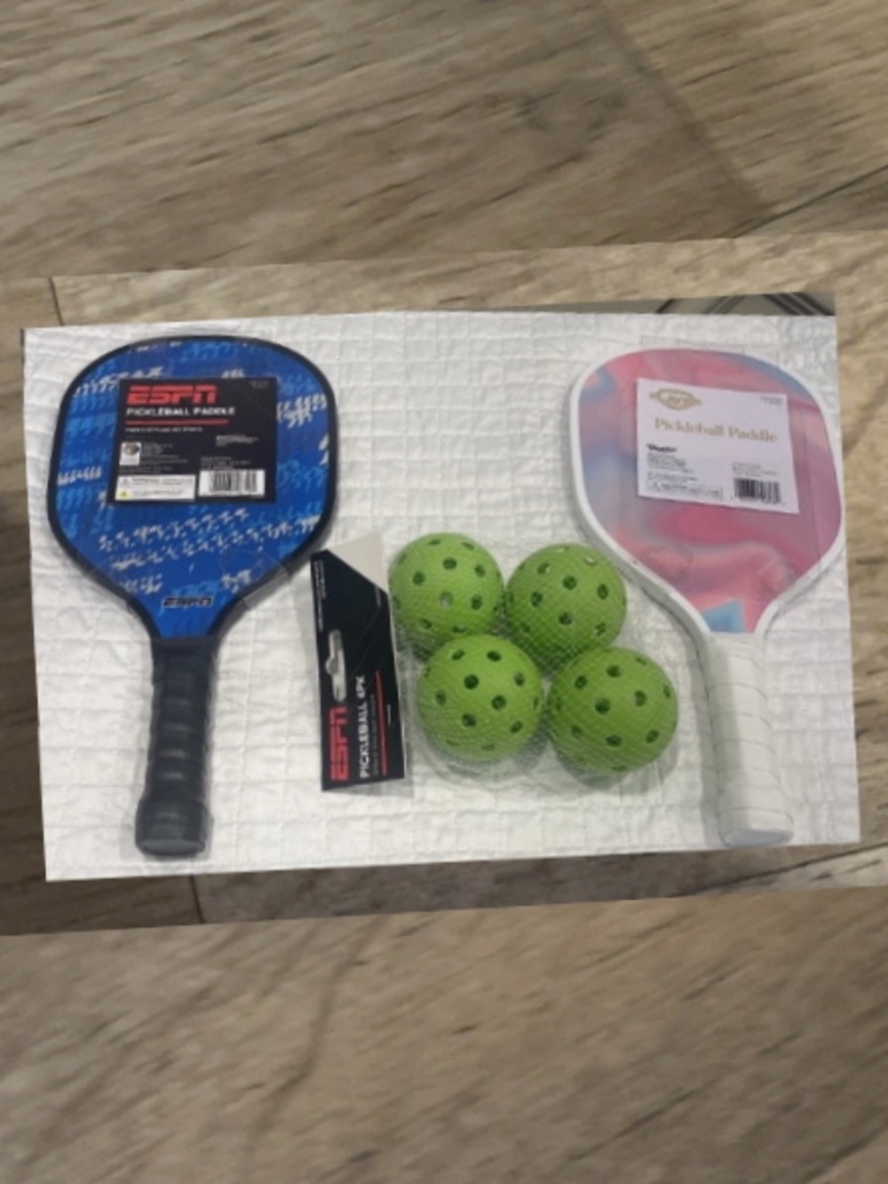 ESPN/Hunter Pickleball Paddle Set Lot 2 Paddles + 4 Balls New Unused